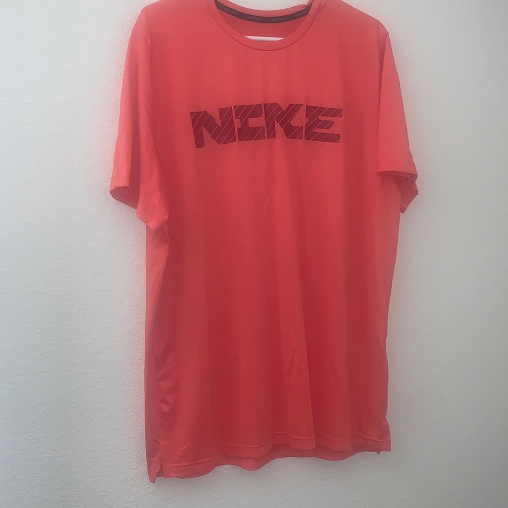 Nike Mens size L, Dri-Fit T-shirt, NWT